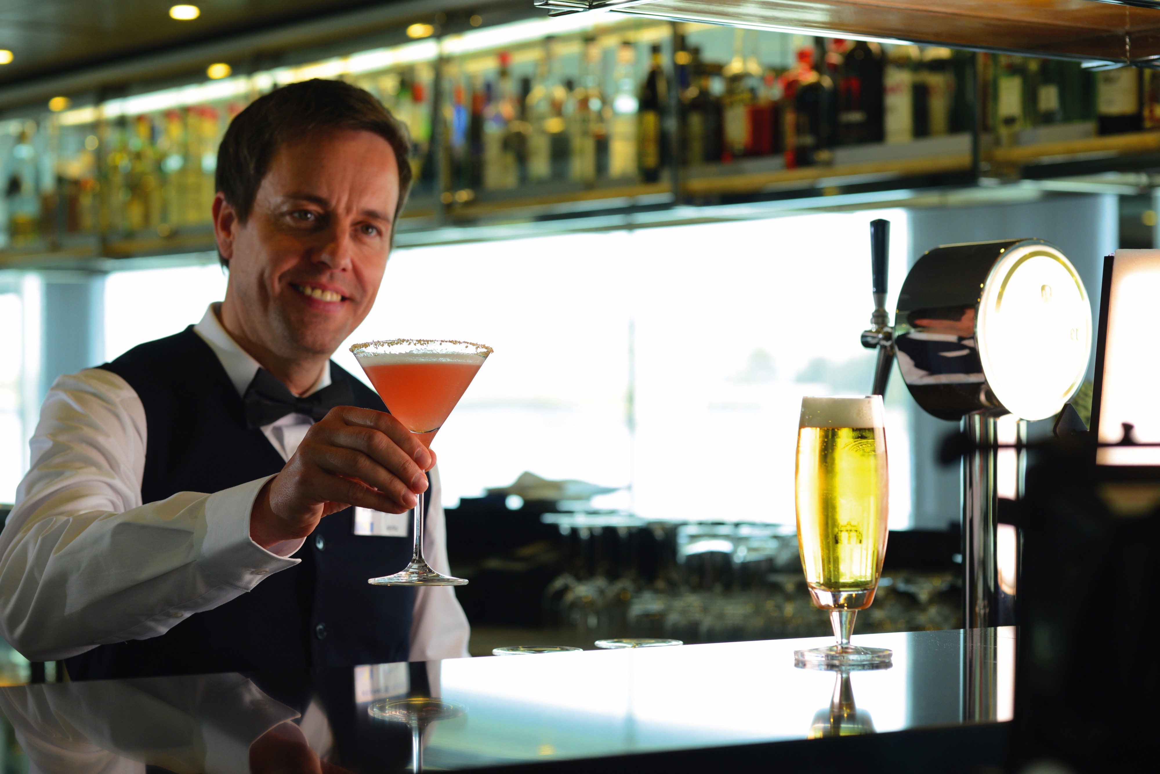 Scenic Jewel - Panorama Lounge & Bar